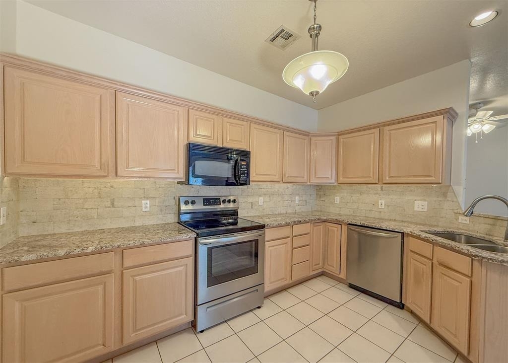 1928 Nw 157th Street - Photo 2