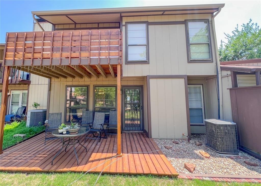 12021 Hawthorne Lane - Photo 2