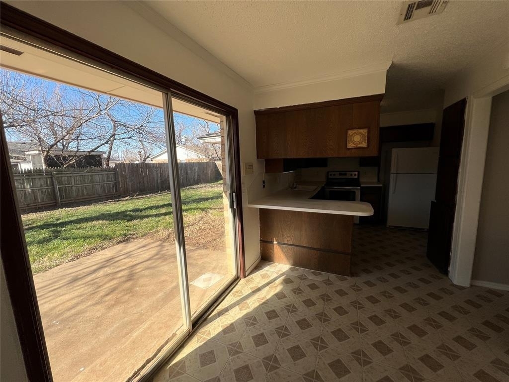1017 S Neptune Street - Photo 12