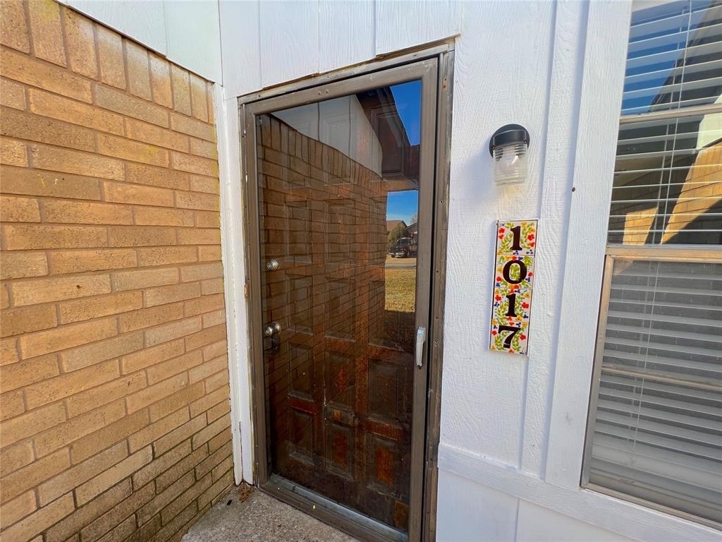 1017 S Neptune Street - Photo 3