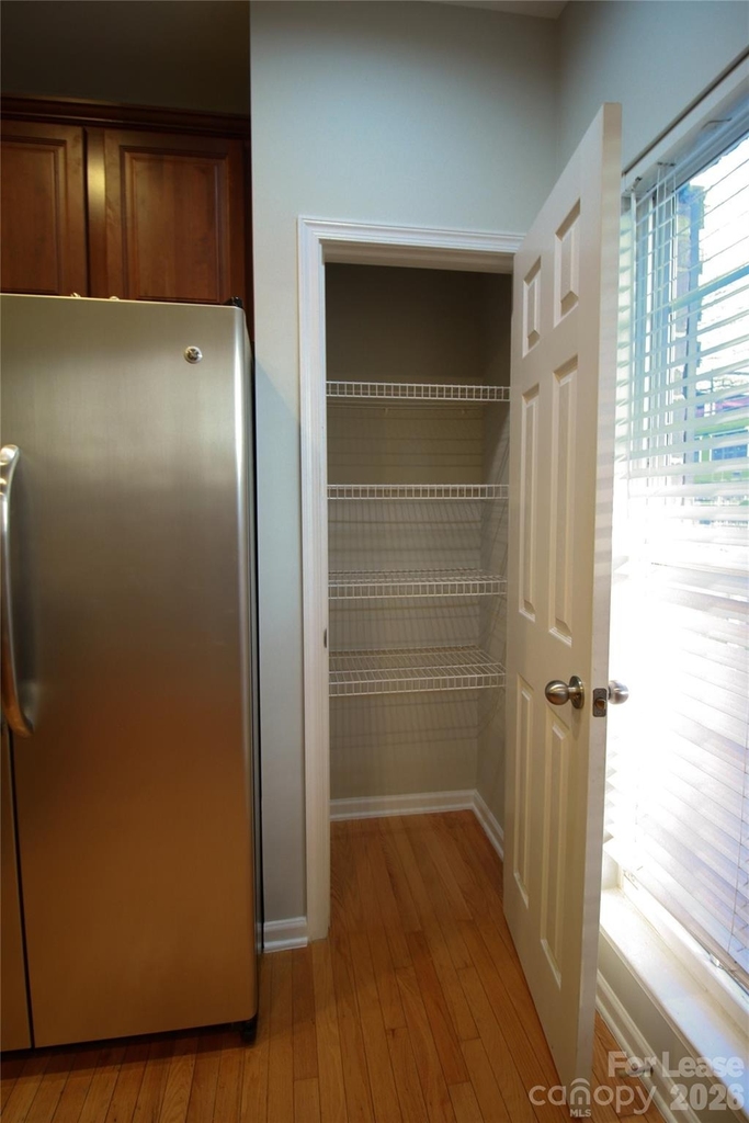 264 W Bland Street - Photo 10