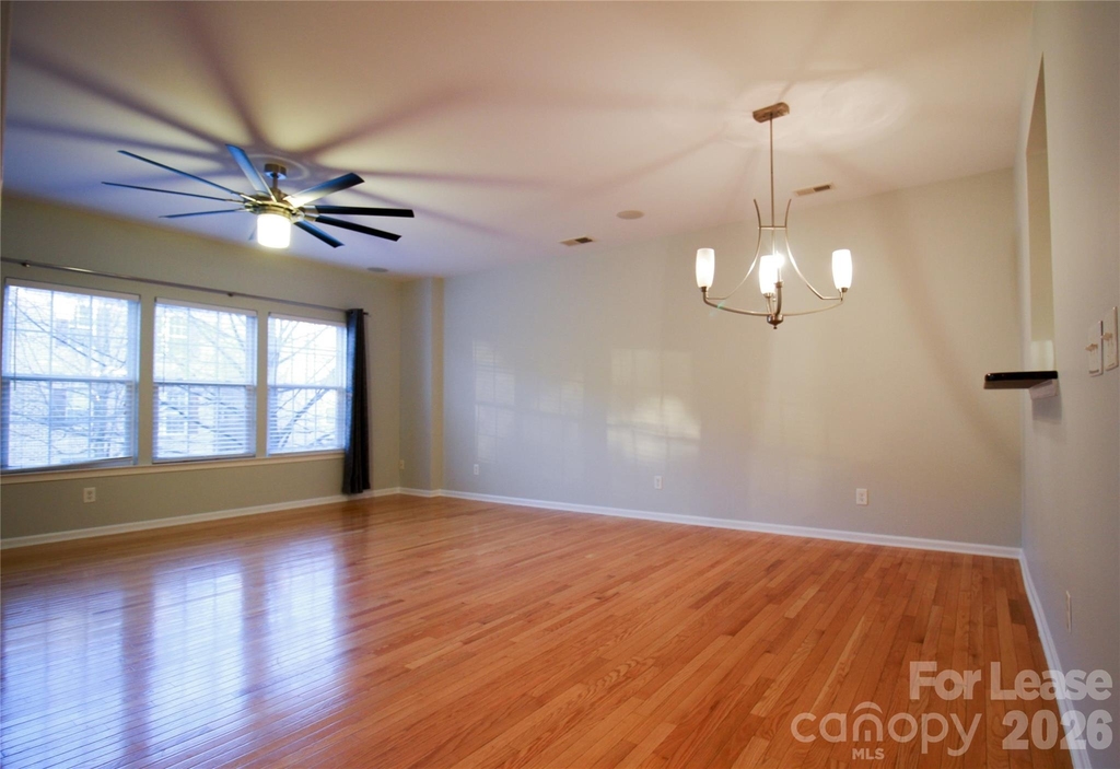 264 W Bland Street - Photo 6