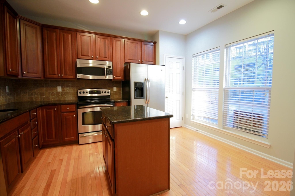 264 W Bland Street - Photo 13