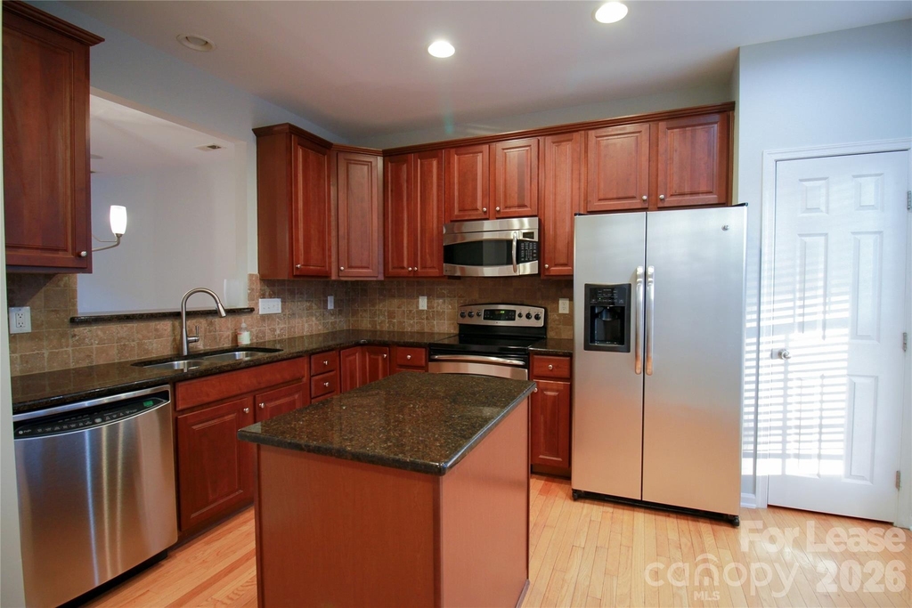 264 W Bland Street - Photo 12
