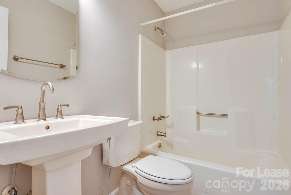 13818 Faversham Court - Photo 8