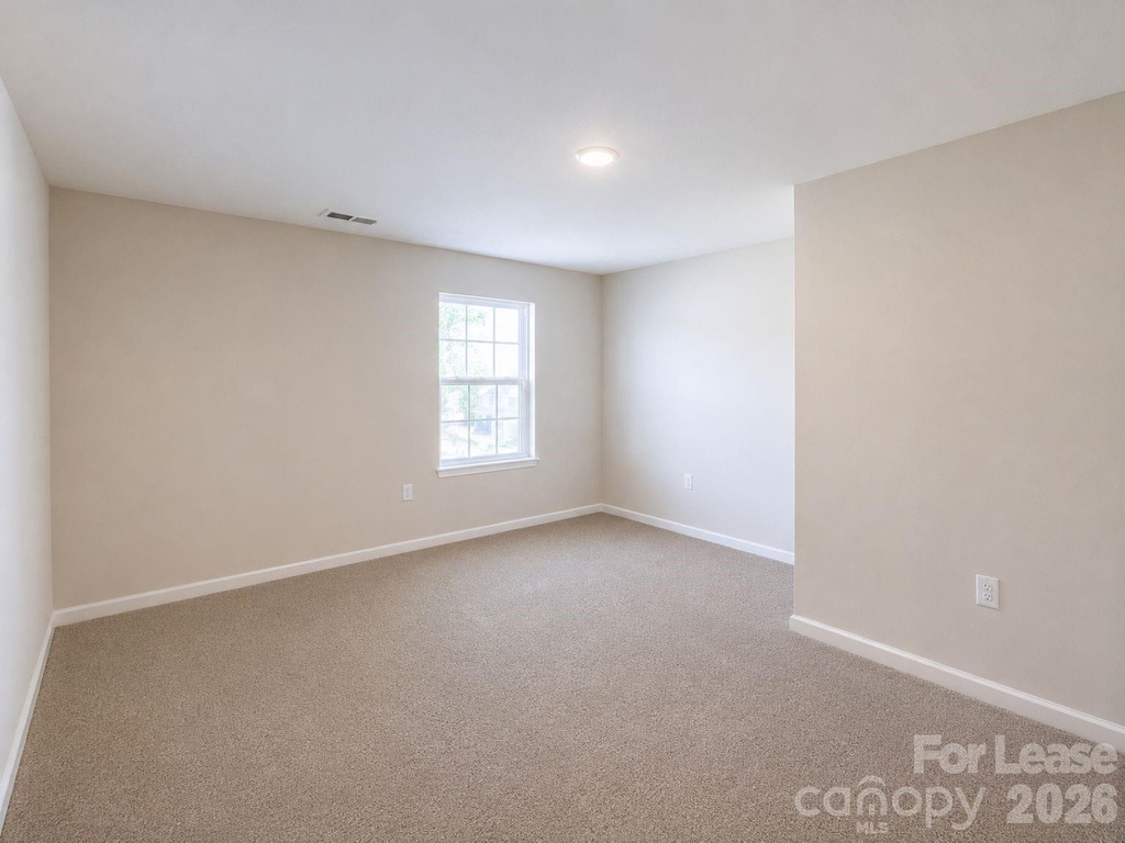 8100 Derby Woods Lane - Photo 14