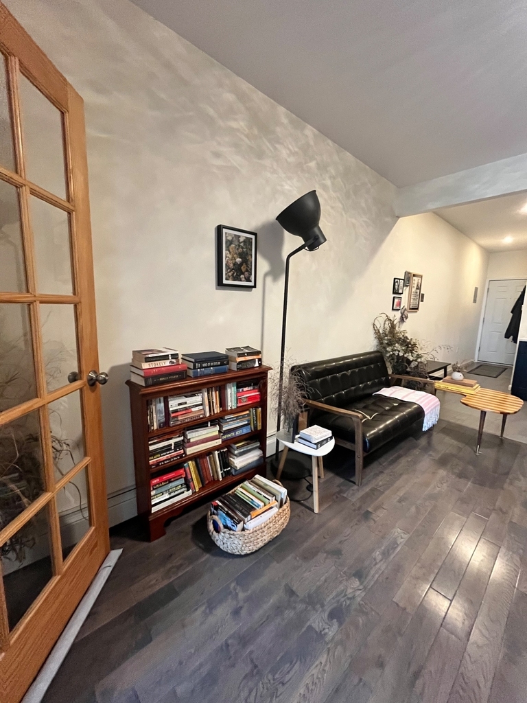 20-11 Grove Street - Photo 3