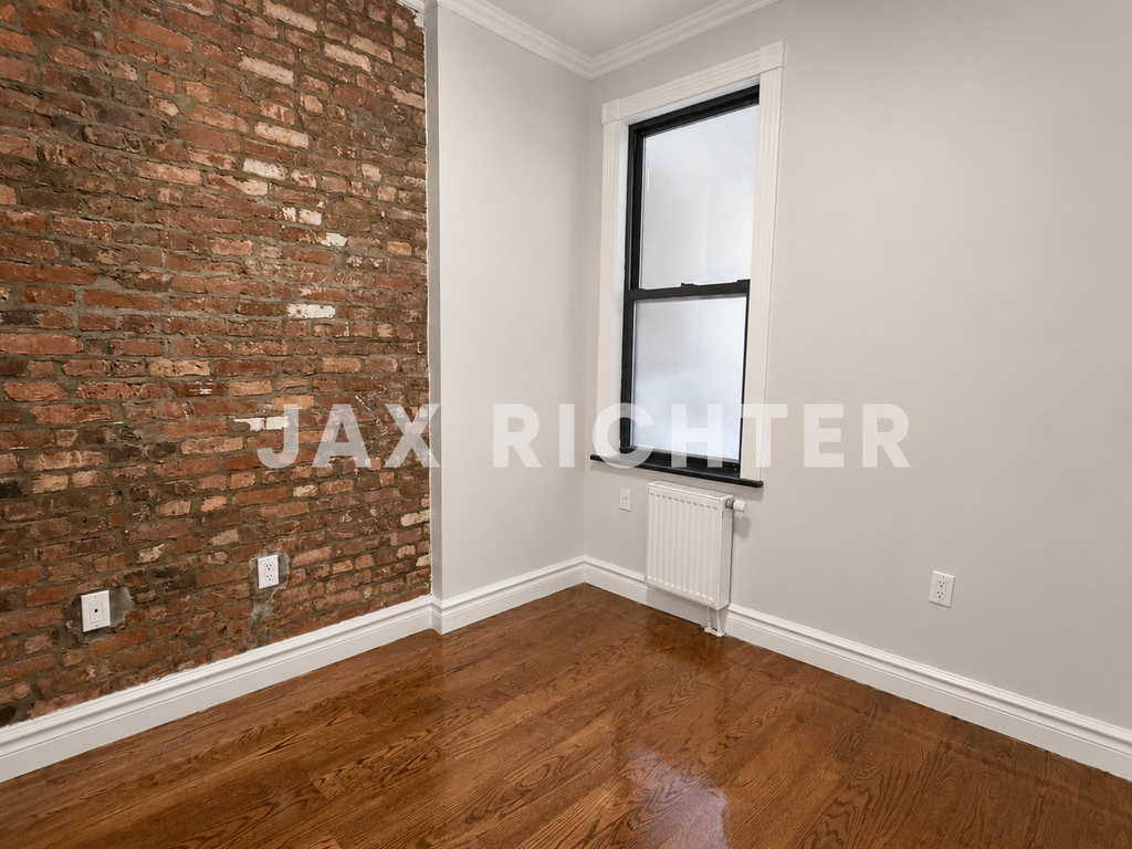 3rd Avenue - Photo 2