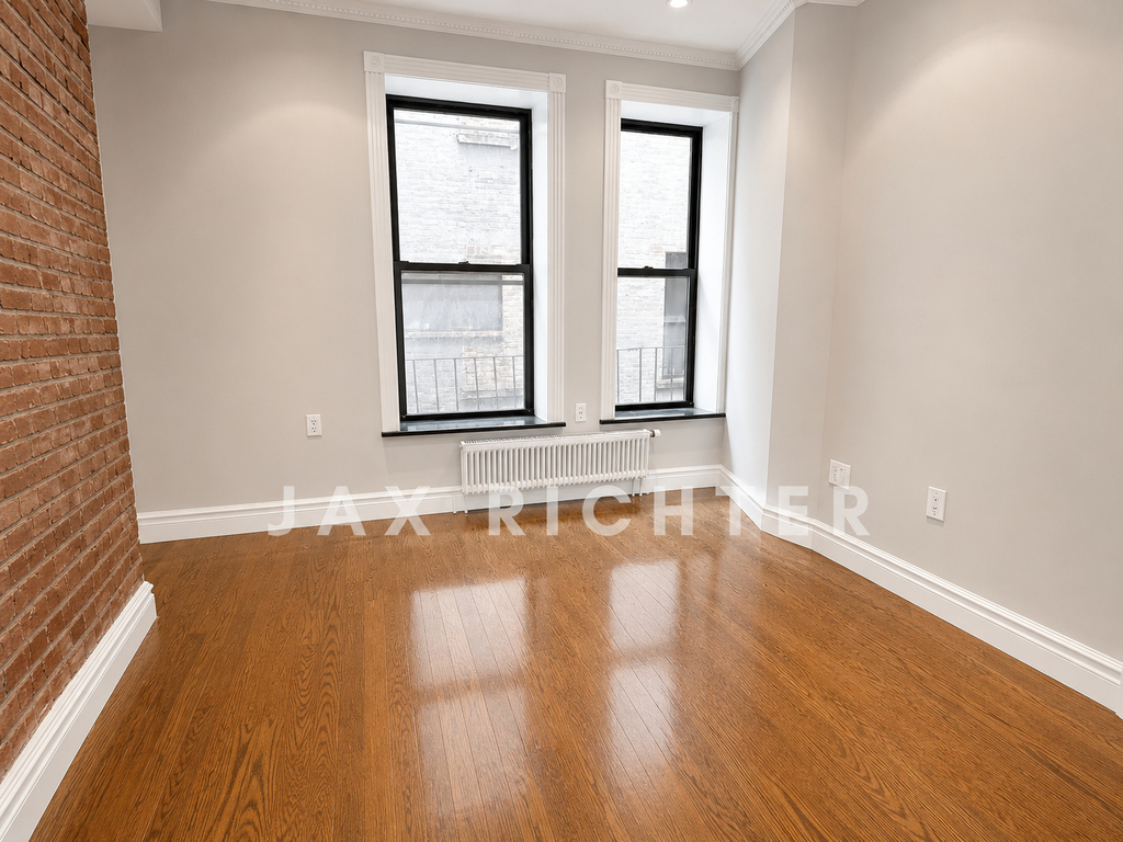 3rd Avenue - Photo 1