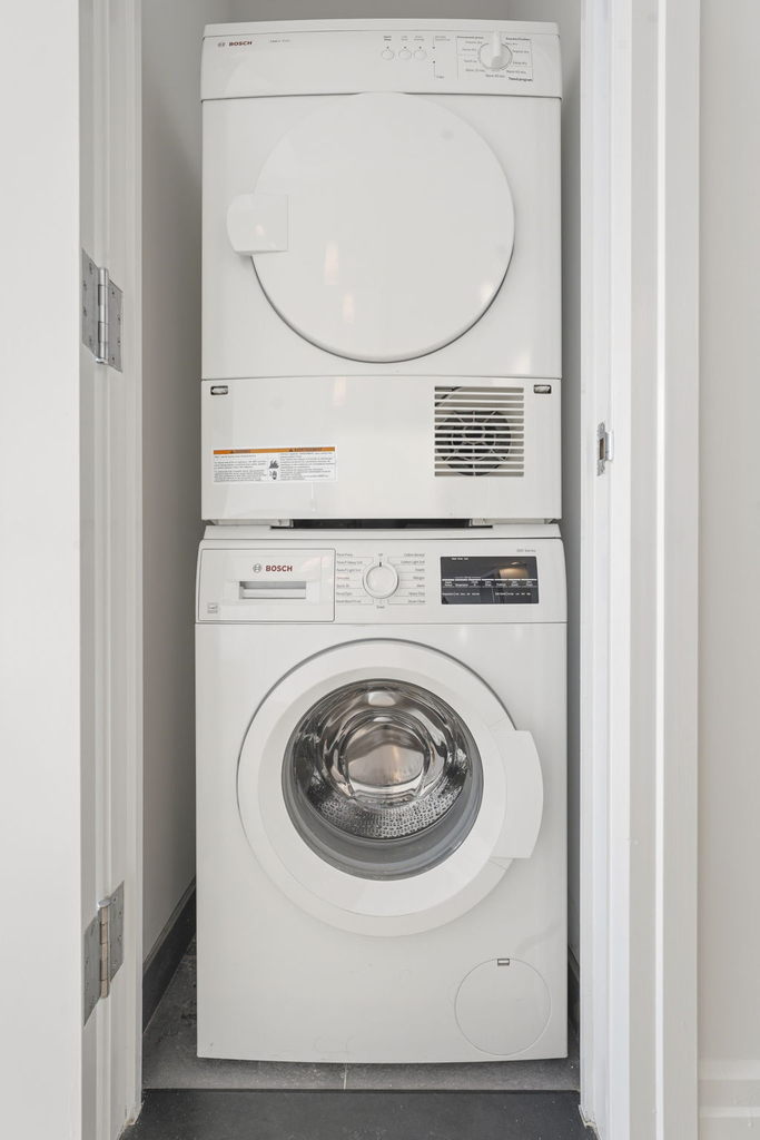 554 West 54th Street - Photo 7