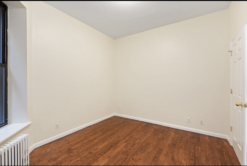 58th St 1st ave - Photo 1