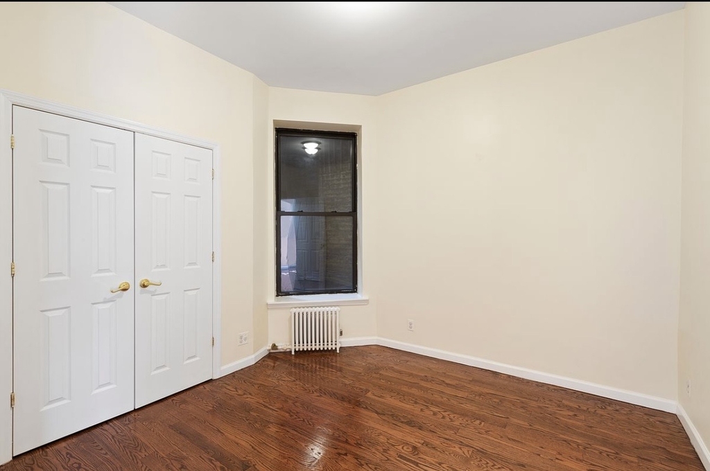 58th St 1st ave - Photo 2