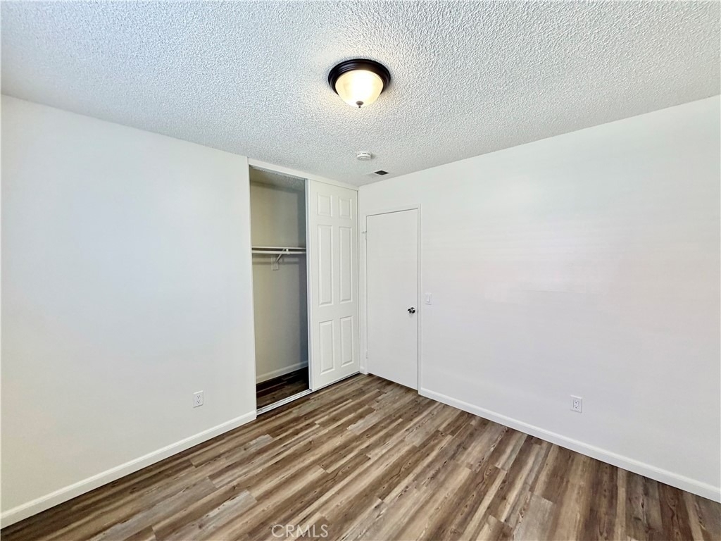 24690 Rugby Lane - Photo 18