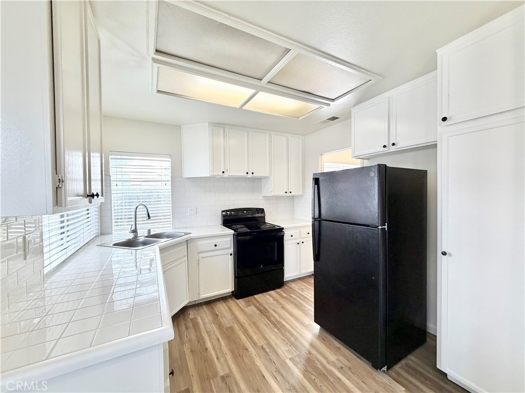 24690 Rugby Lane - Photo 8