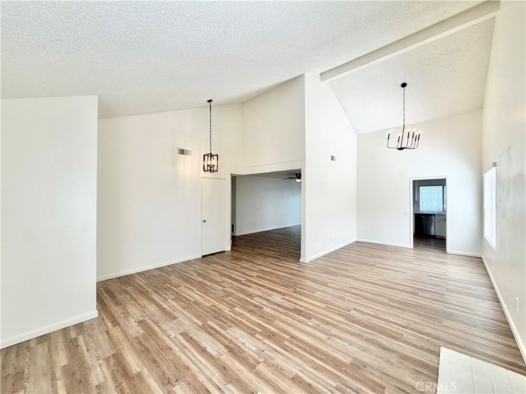 24690 Rugby Lane - Photo 4