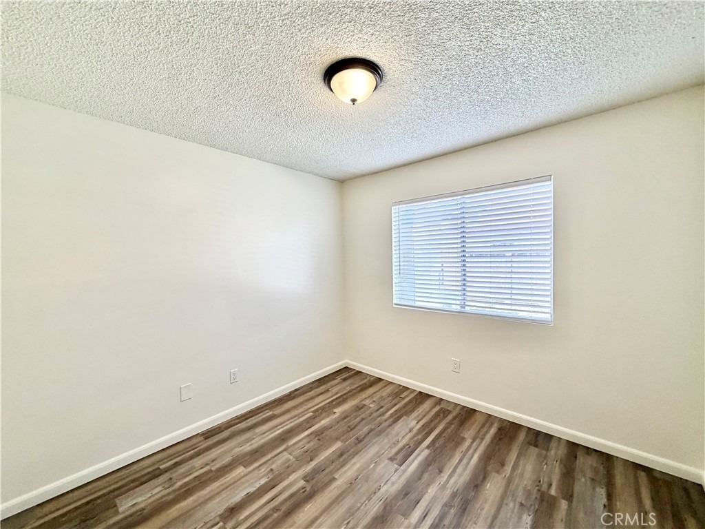 24690 Rugby Lane - Photo 17