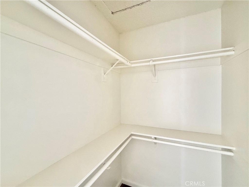 24690 Rugby Lane - Photo 25