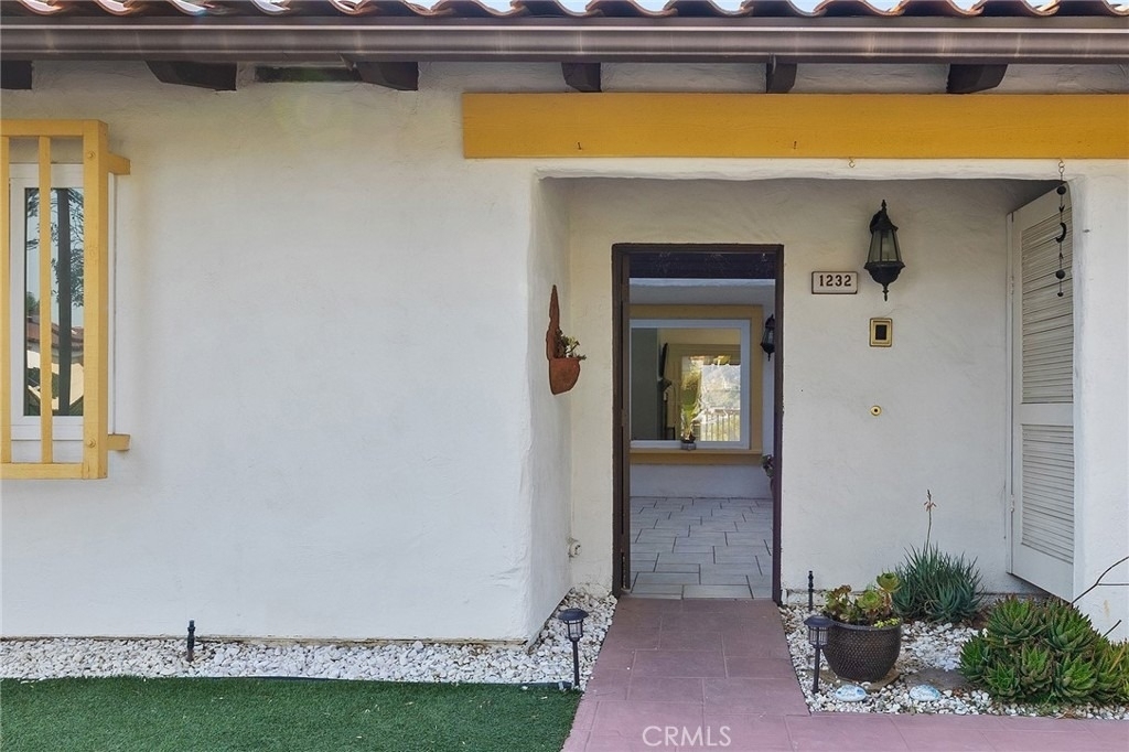 1232 La Paloma Glen - Photo 4