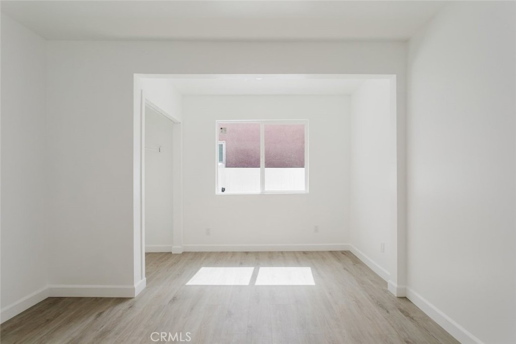 18310 Gresham Street - Photo 14