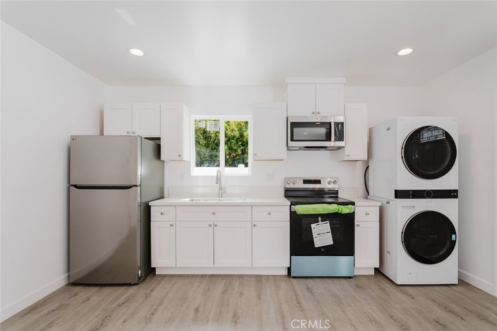 18310 Gresham Street - Photo 12