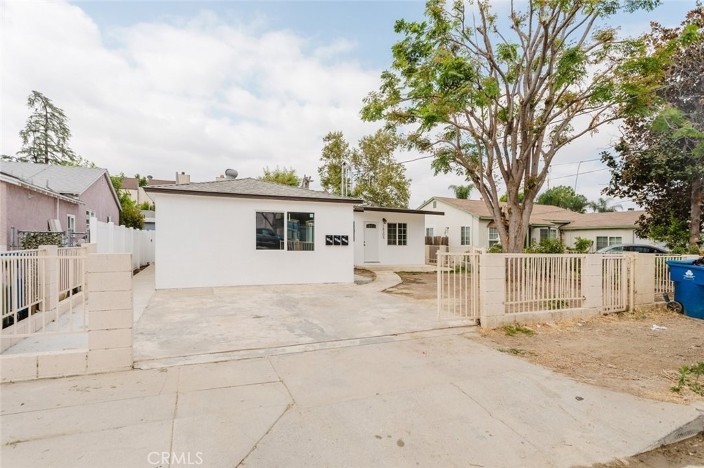 18310 Gresham Street - Photo 4