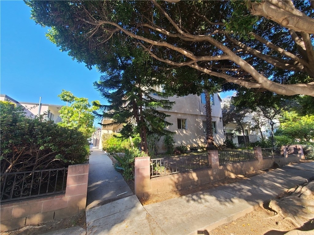 1808 10th Street - Photo 0