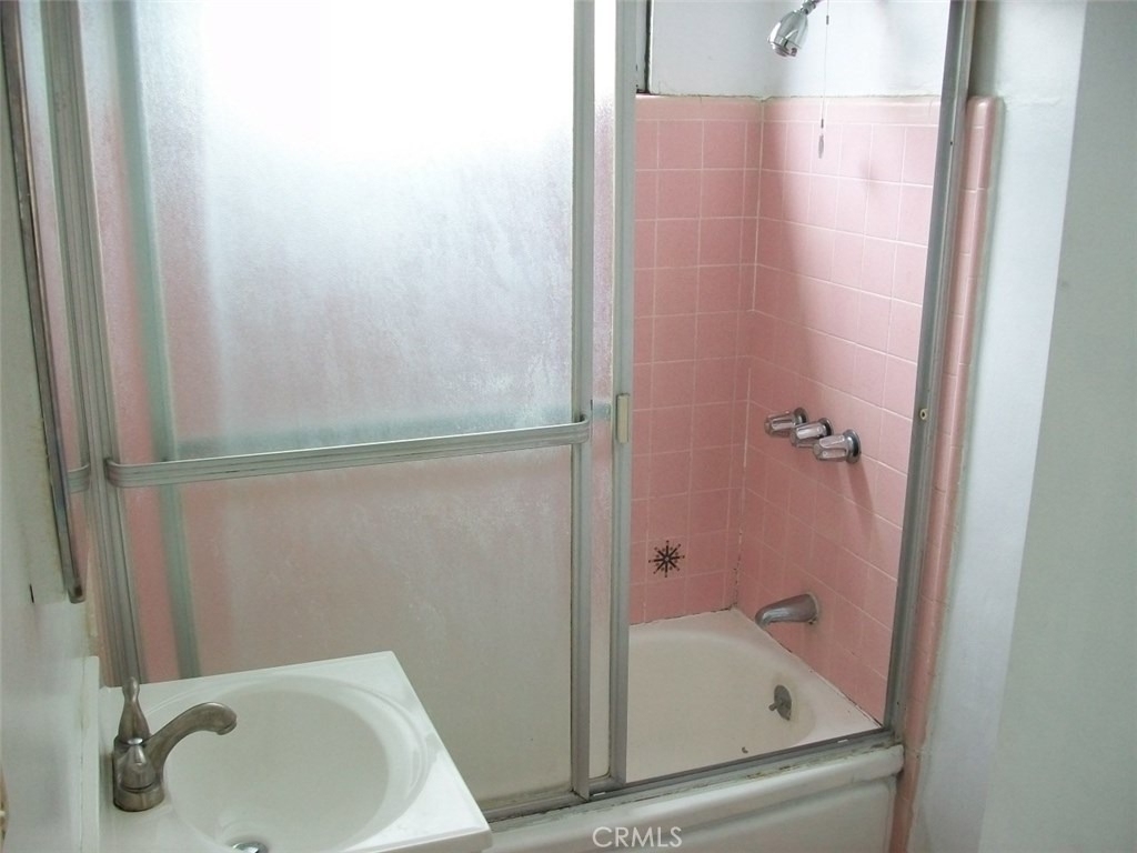 1808 10th Street - Photo 4
