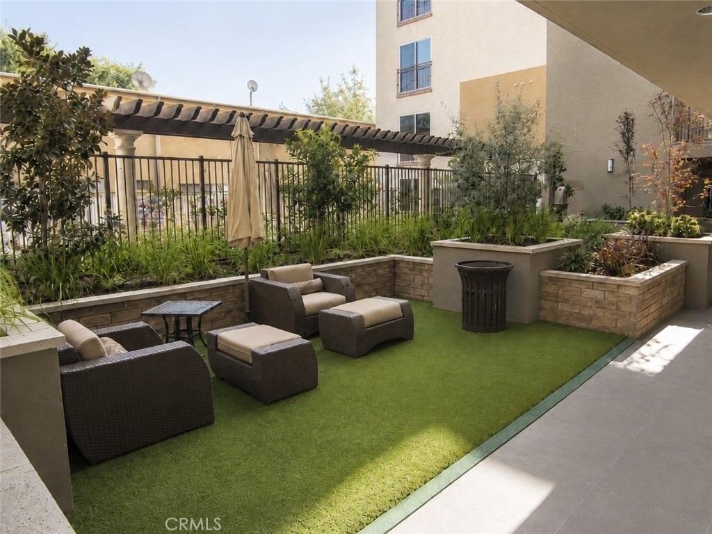 11925 Kling Street - Photo 1
