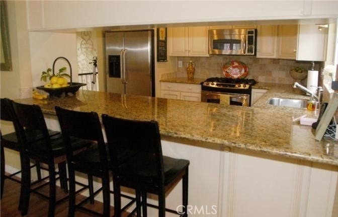1525 Carver - Photo 6