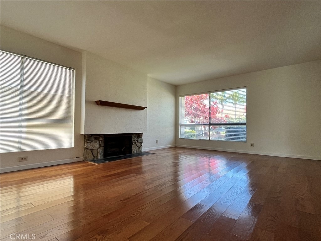 8252 Suffield Street - Photo 3