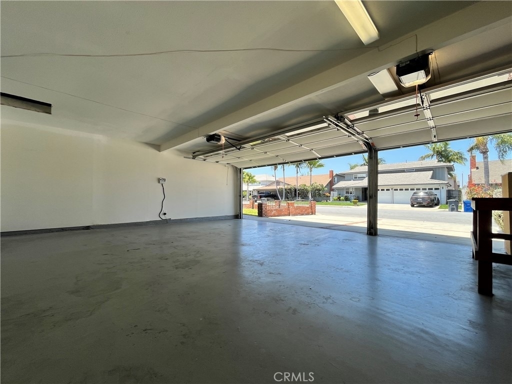 8252 Suffield Street - Photo 16