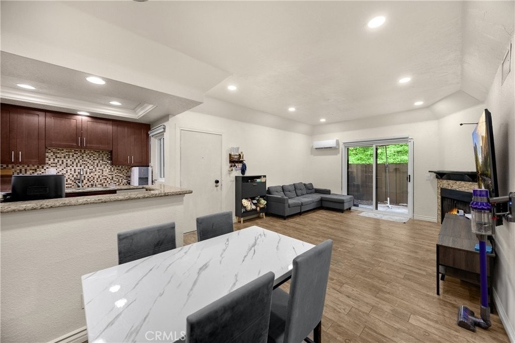22709 Lakeway Dr - Photo 8