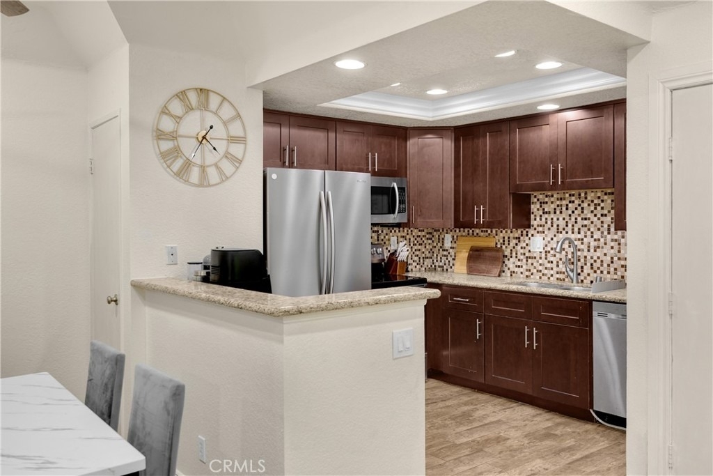 22709 Lakeway Dr - Photo 7