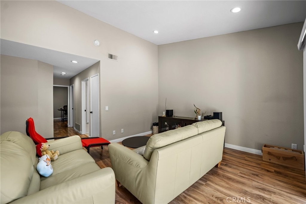 1315 Albariza Place - Photo 2