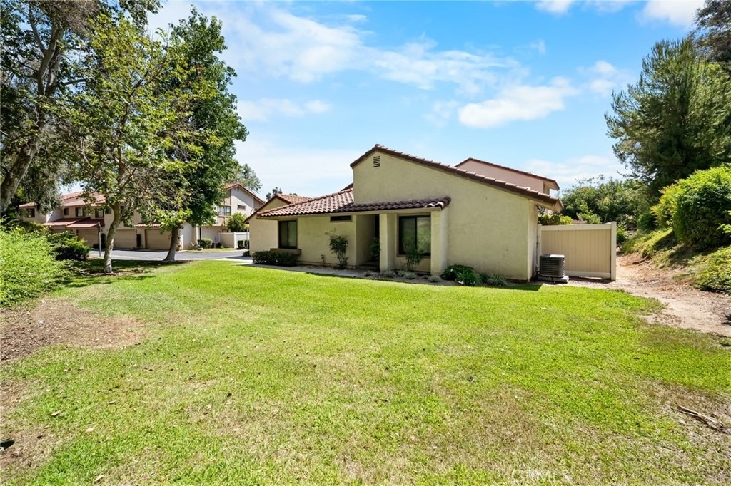 1315 Albariza Place - Photo 33