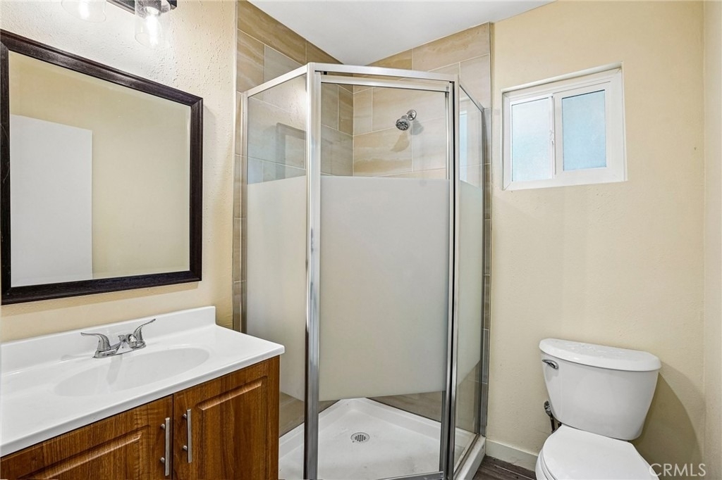 1616 1/2 E 89th Street - Photo 11