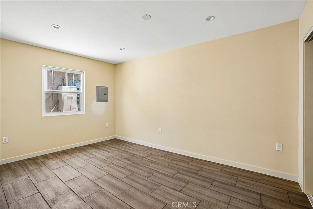 1616 1/2 E 89th Street - Photo 12