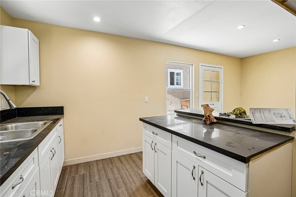1616 1/2 E 89th Street - Photo 10