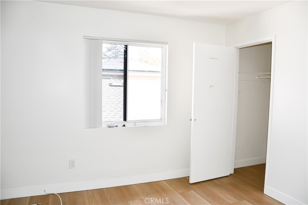 994 Valencia - Photo 19