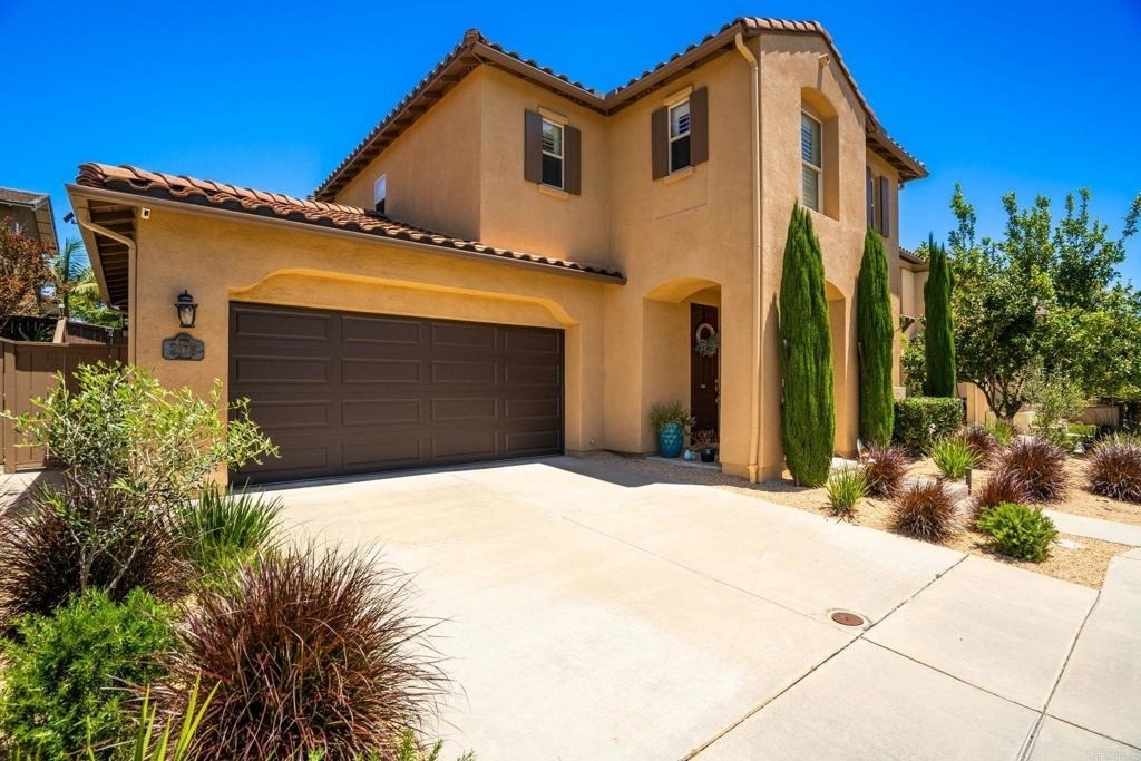 2175 Honeybee Street - Photo 2