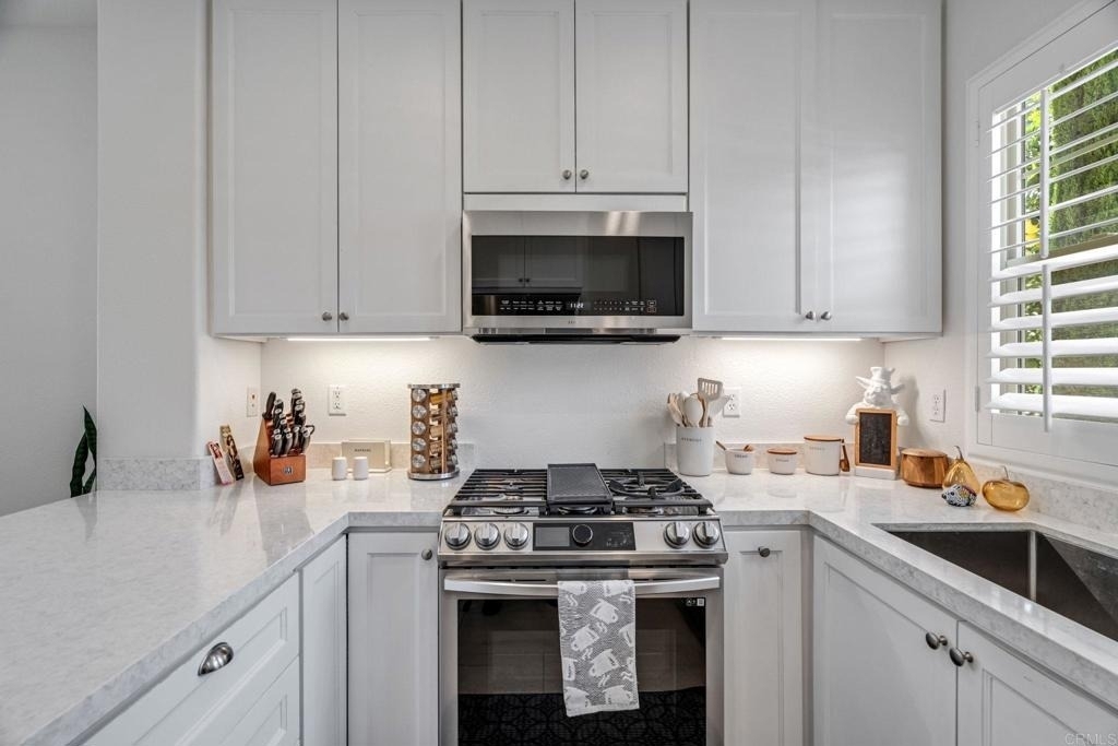 2175 Honeybee Street - Photo 14