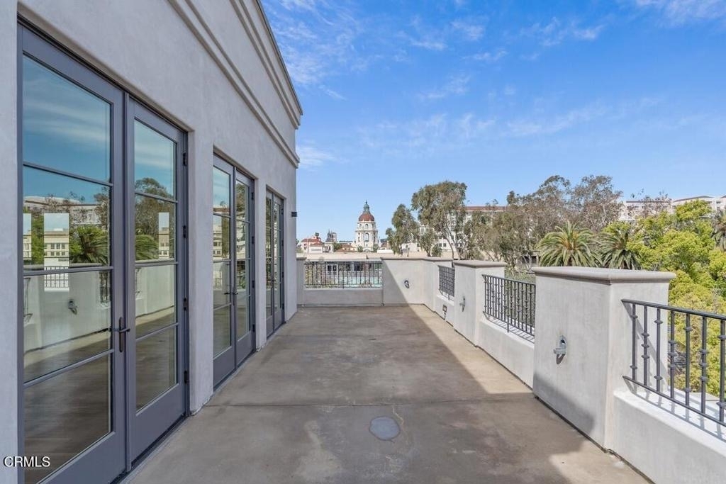 533 E Union Street - Photo 14