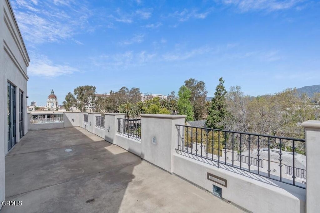 533 E Union Street - Photo 13