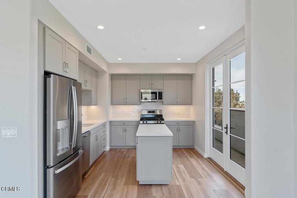 533 E Union Street - Photo 8