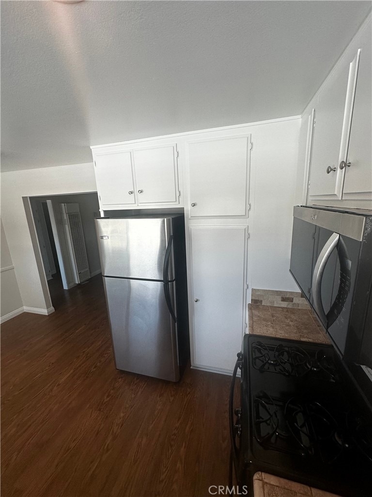 660 S Glassell - Photo 3