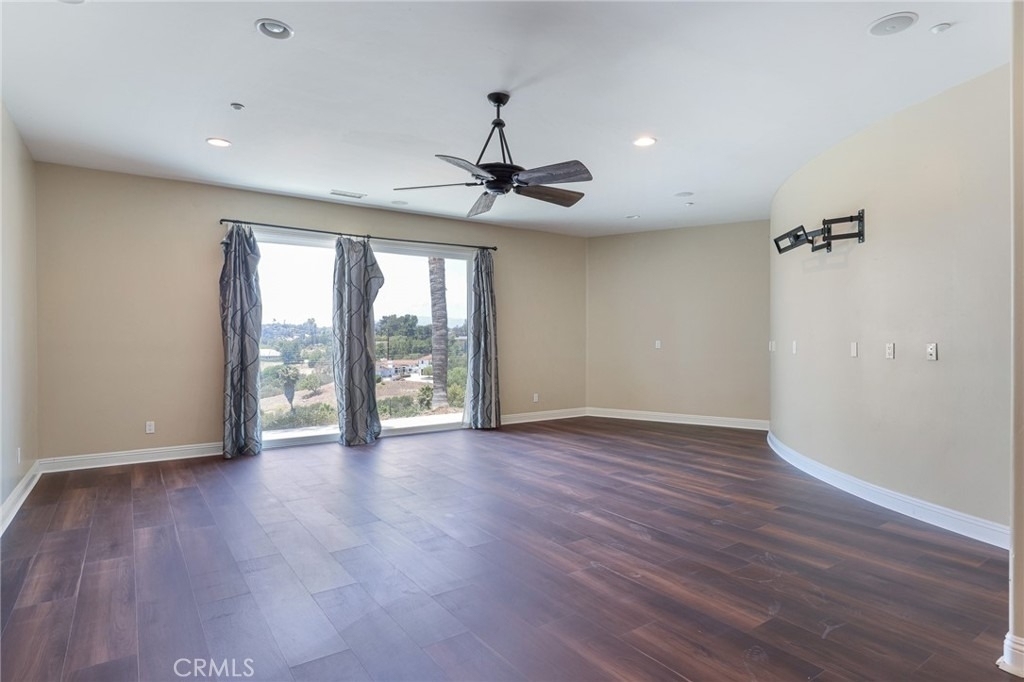1303 Sycamore Heights - Photo 31