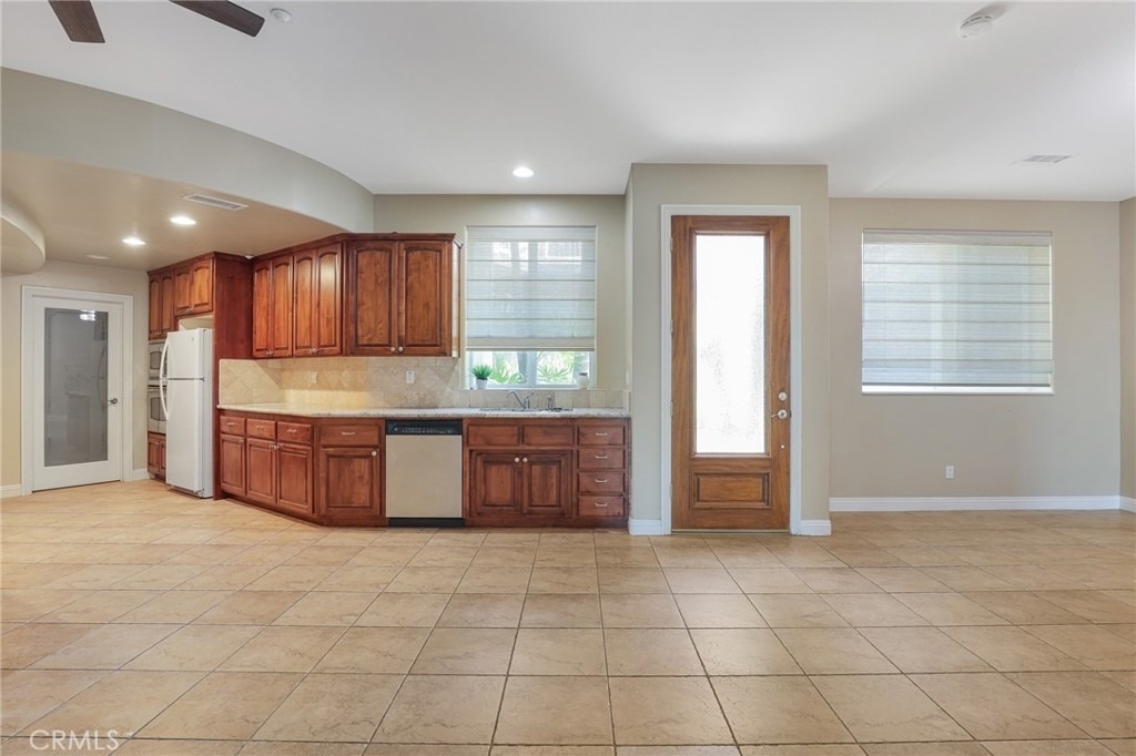 1303 Sycamore Heights - Photo 33