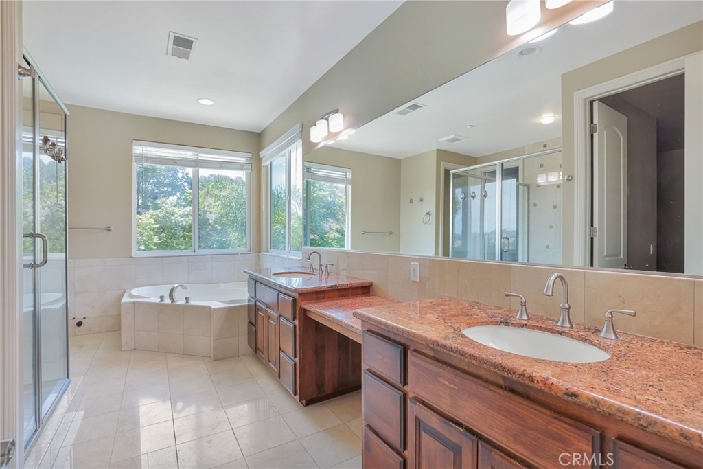 1303 Sycamore Heights - Photo 28