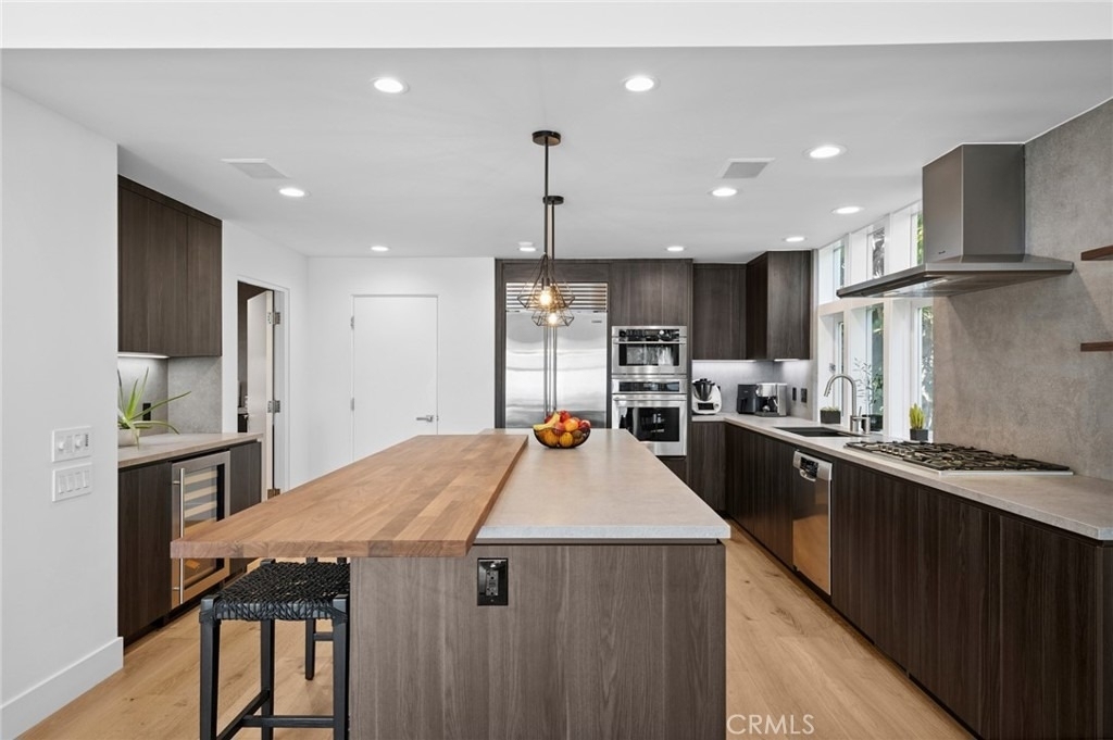 1061 Skyline Drive - Photo 9