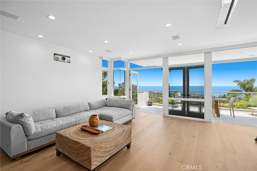 1061 Skyline Drive - Photo 20